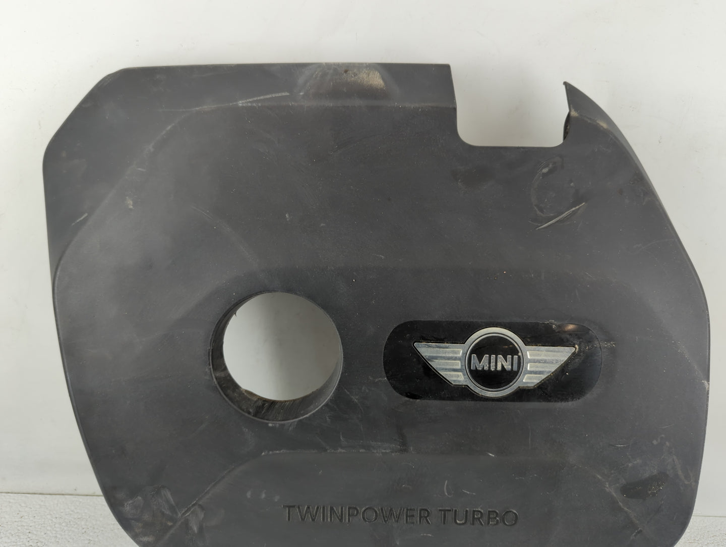 2017 Mini Cooper Clubman Engine Cover - Oemusedautoparts1.com