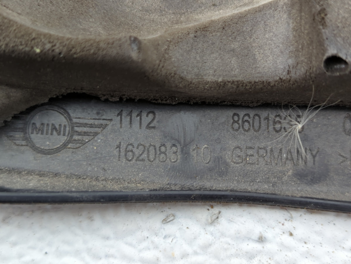 2017 Mini Cooper Clubman Engine Cover 585868 - Oemusedautoparts1.com