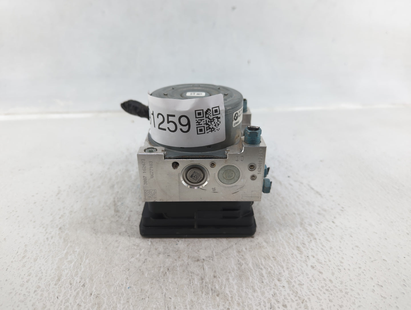 2017 Mini Cooper Clubman ABS Pump Control Module Replacement P/N:3451-6883343-01 Fits OEM Used Auto Parts - Oemusedautoparts