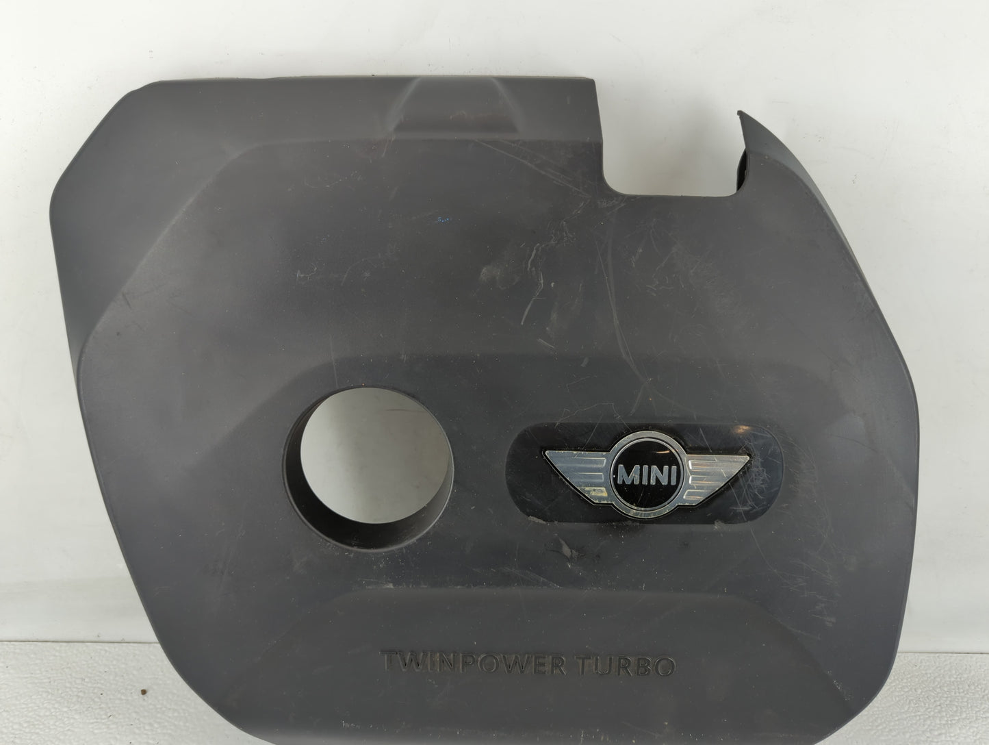 2017 Mini Cooper Clubman Engine Cover - Oemusedautoparts1.com