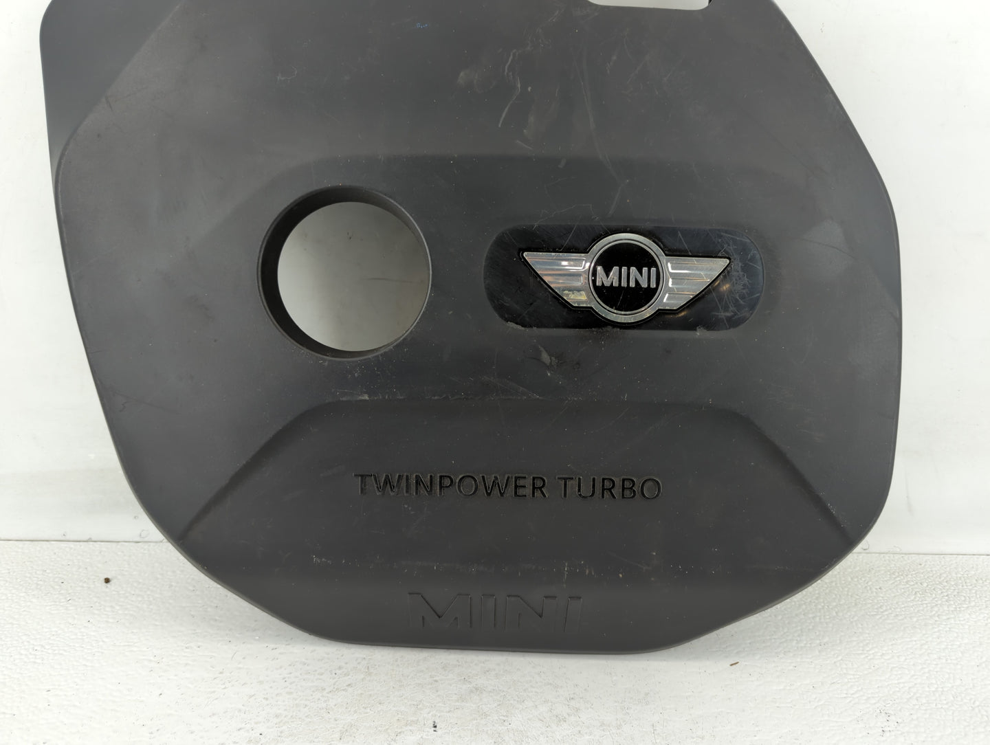 2017 Mini Cooper Clubman Engine Cover - Oemusedautoparts1.com