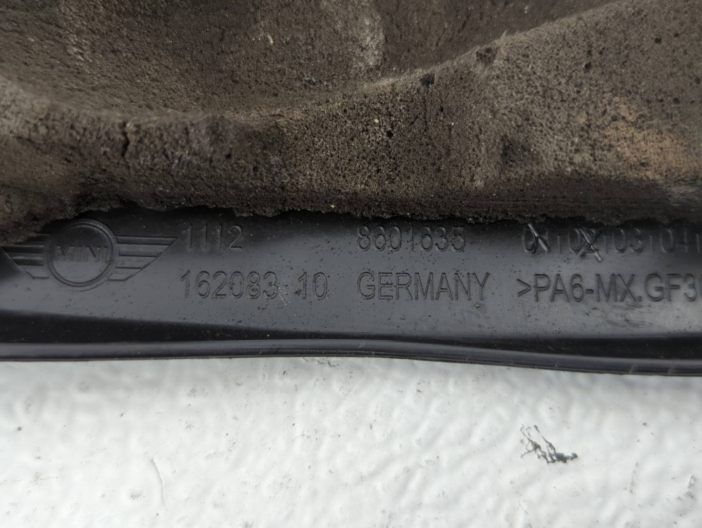 2017 Mini Cooper Clubman Engine Cover - Oemusedautoparts1.com