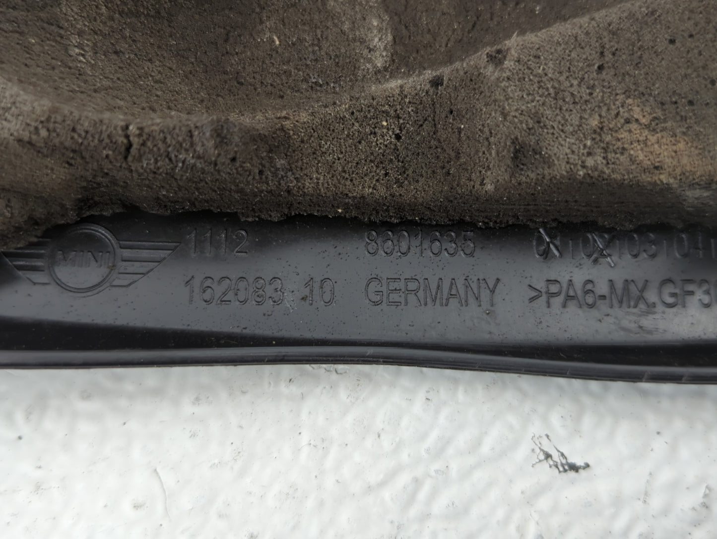 2017 Mini Cooper Clubman Engine Cover - Oemusedautoparts1.com