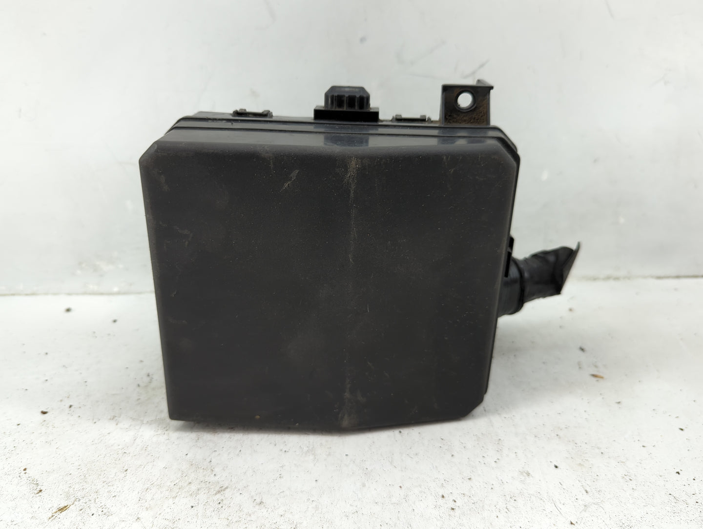 2016-2017 Mitsubishi Lancer Fusebox Fuse Box Panel Relay Module P/N:8565A268 Fits Fits 2012 2013 2014 2015 2016 2017 OEM Use