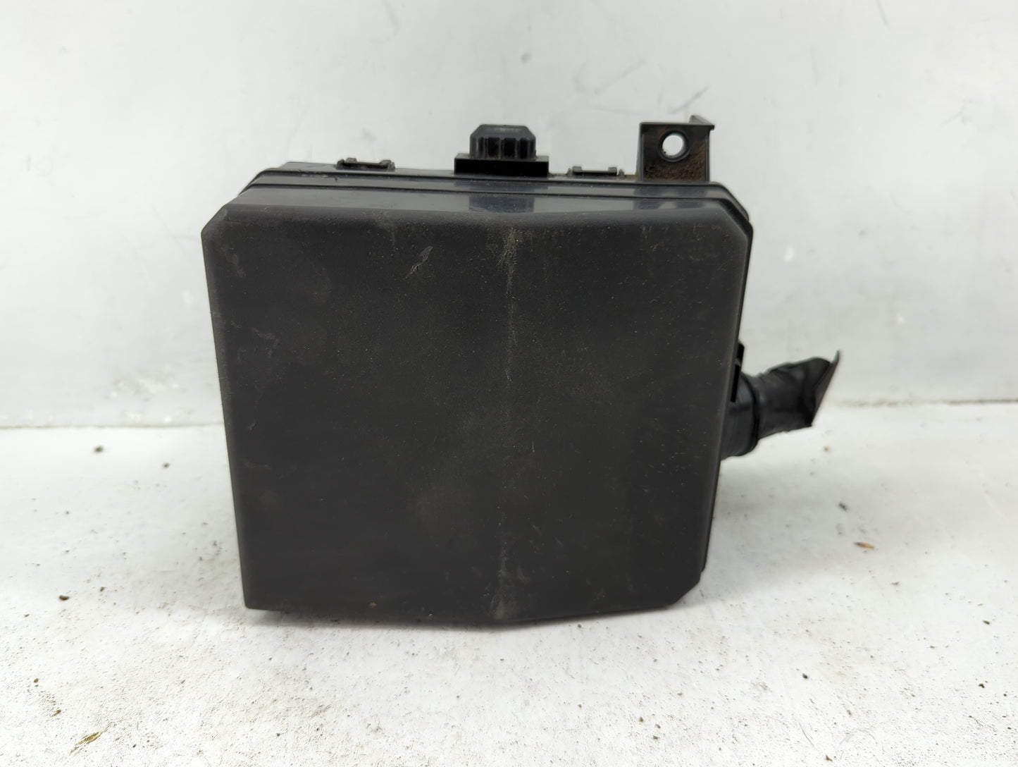 2016-2017 Mitsubishi Lancer Fusebox Fuse Box Panel Relay Module P/N:8565A268 Fits Fits 2012 2013 2014 2015 2016 2017 OEM Use
