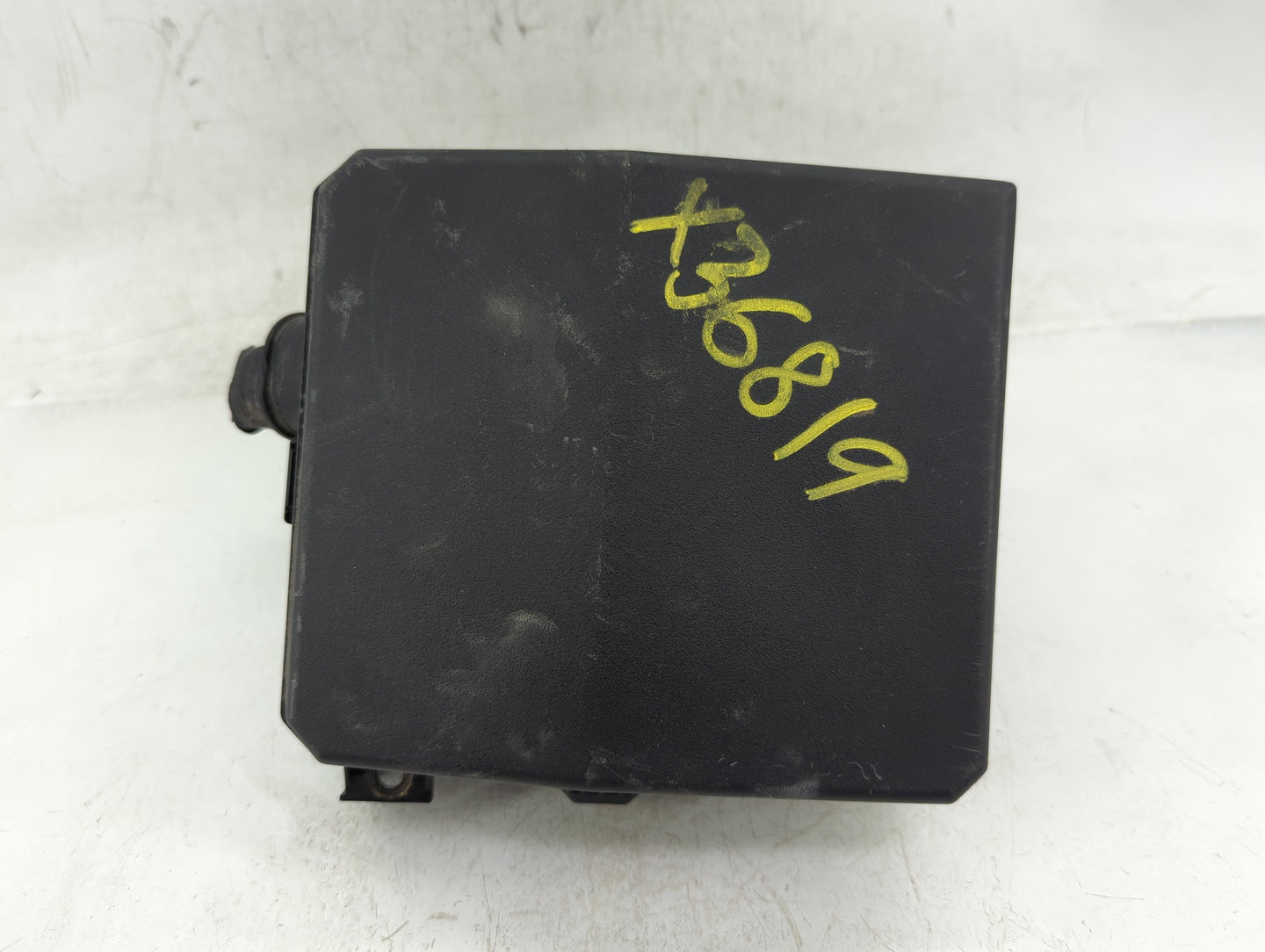 2016-2017 Mitsubishi Lancer Fusebox Fuse Box Panel Relay Module P/N:8565A268 Fits Fits 2012 2013 2014 2015 2016 2017 OEM Use