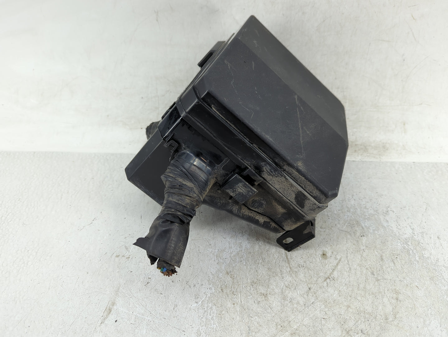 2016-2017 Mitsubishi Lancer Fusebox Fuse Box Panel Relay Module Fits Fits 2012 2013 2014 2015 2016 2017 OEM Used Auto Parts 