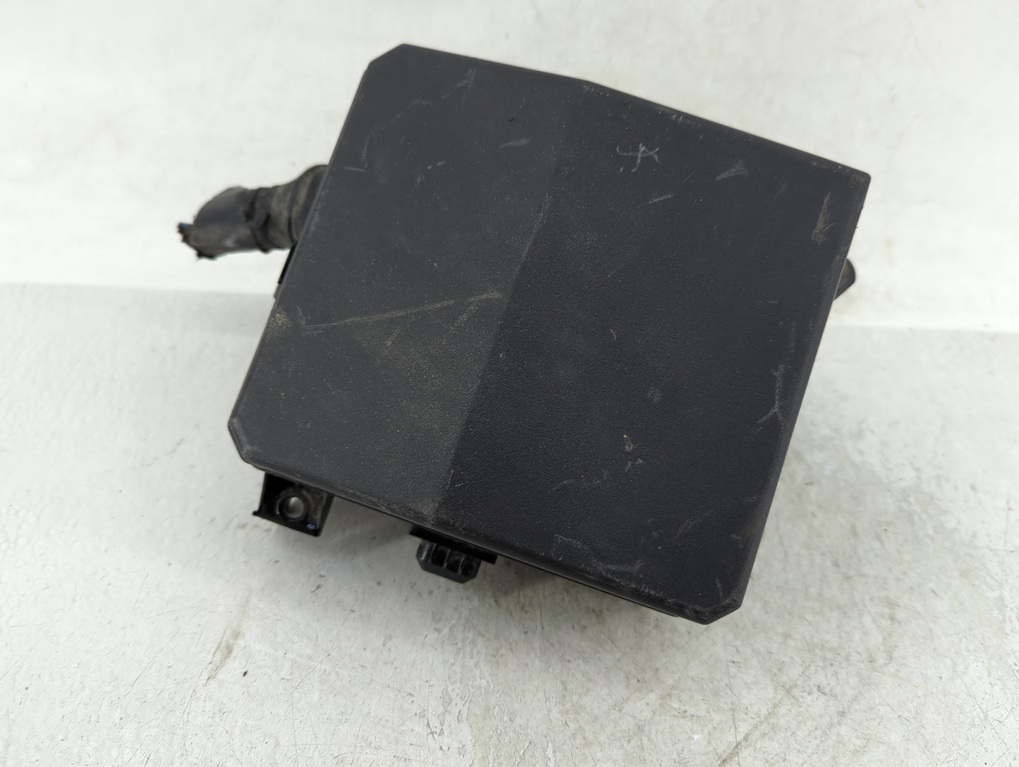 2016-2017 Mitsubishi Lancer Fusebox Fuse Box Panel Relay Module Fits Fits 2012 2013 2014 2015 2016 2017 OEM Used Auto Parts 