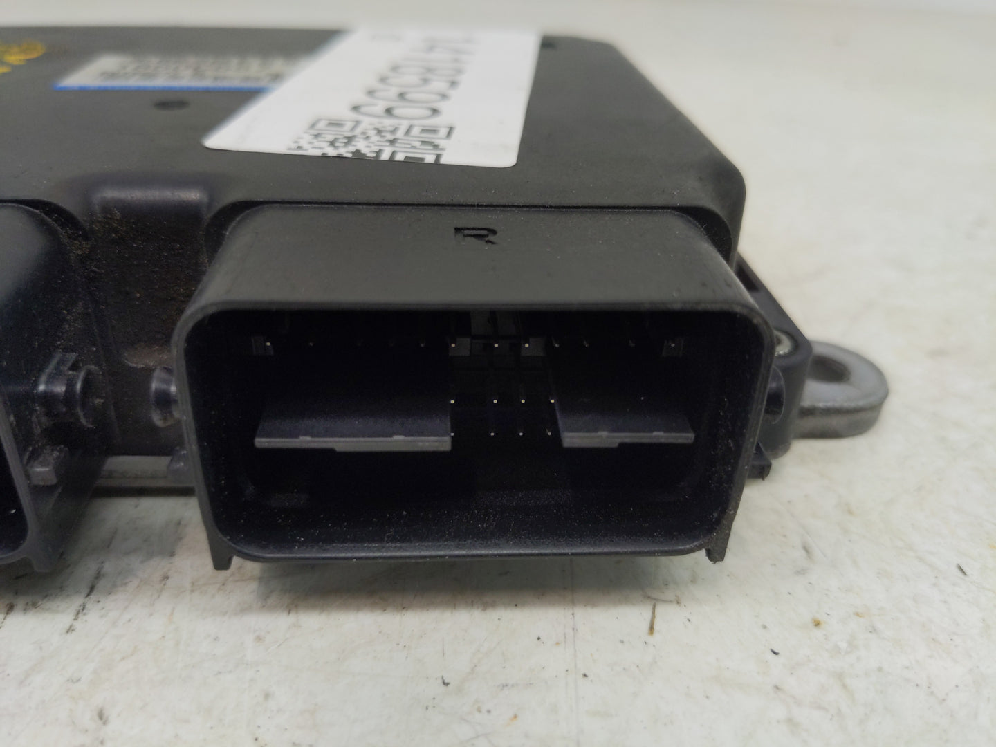 2016-2017 Mitsubishi Lancer PCM Engine Control Computer ECU ECM PCU OEM P/N:1860C687 Fits Fits 2016 2017 OEM Used Auto Parts