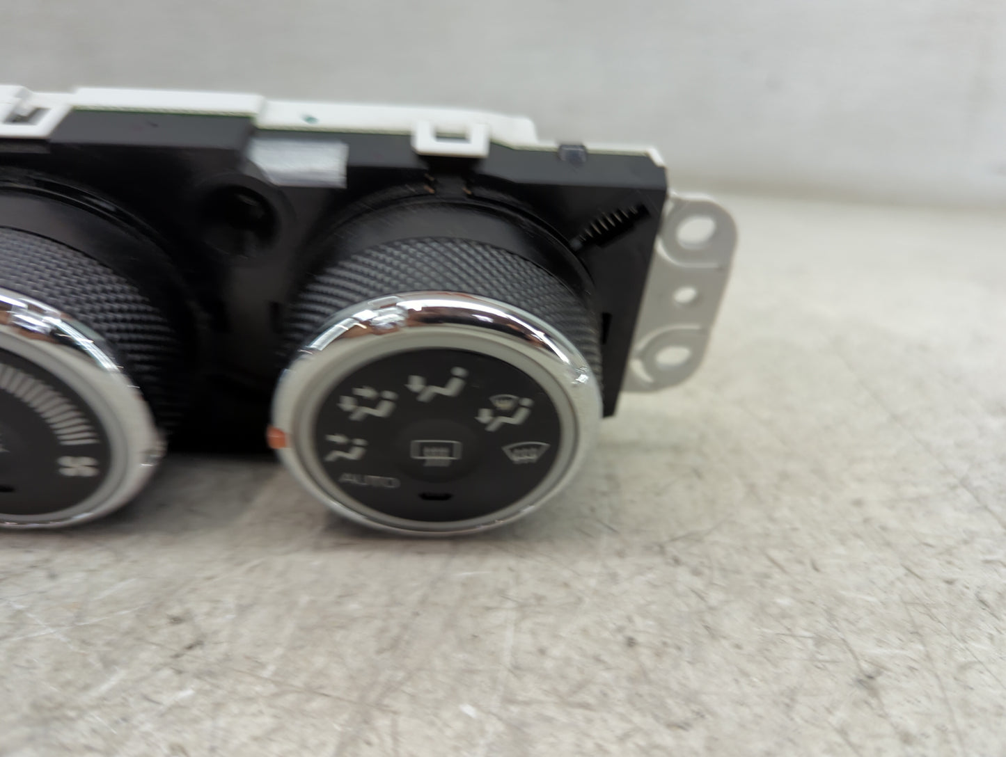 2008-2012 Mitsubishi Lancer Climate Control Module Temperature AC/Heater Replacement P/N:7820A812 CAB502A041AC Fits OEM Used