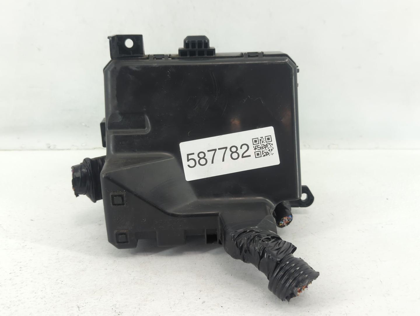 2016-2017 Mitsubishi Lancer Fusebox Fuse Box Panel Relay Module Fits Fits 2012 2013 2014 2015 2016 2017 OEM Used Auto Parts 