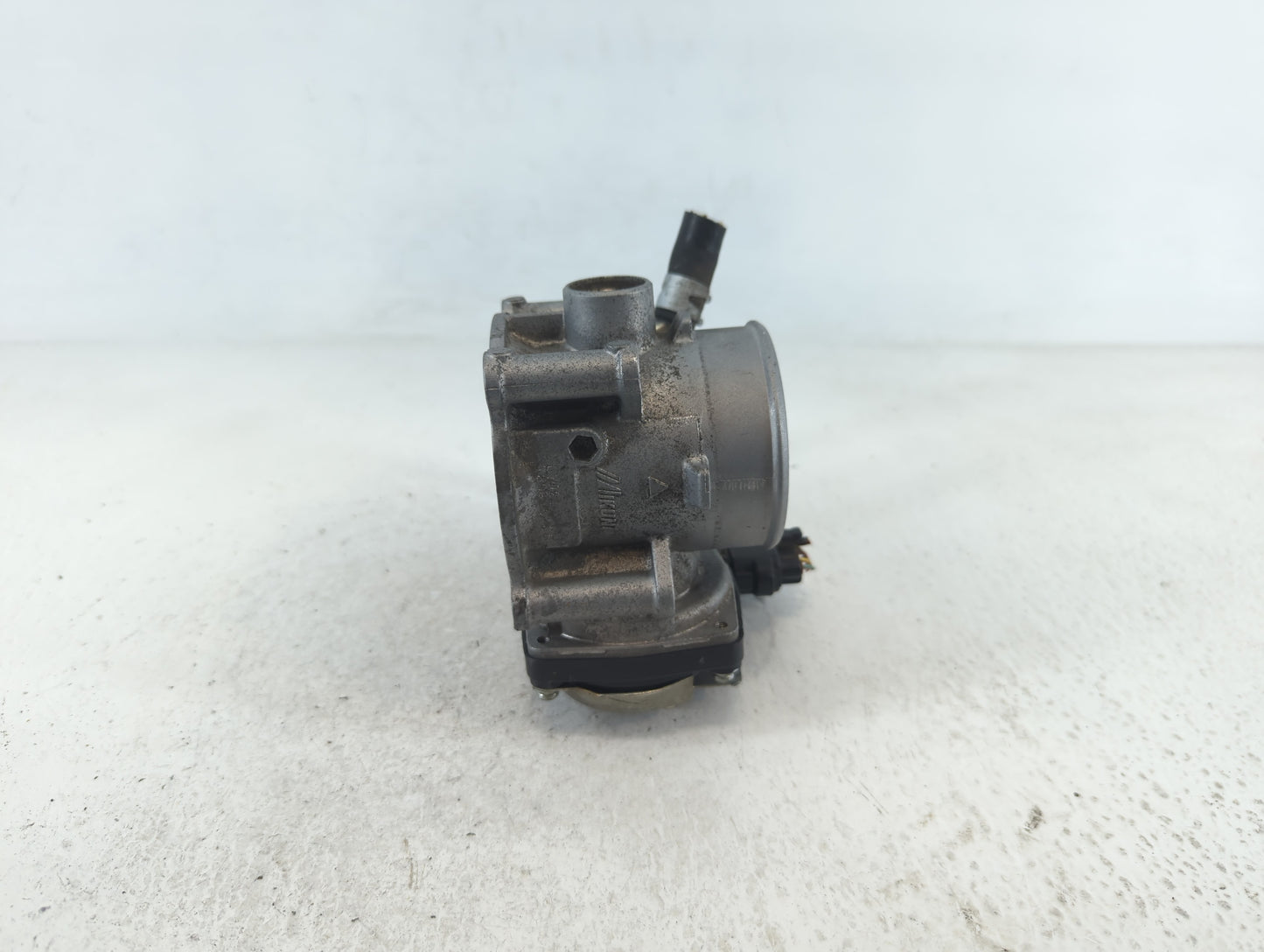 2013-2017 Mitsubishi Lancer Throttle Body Fits Fits 2013 2014 2015 2016 2017 OEM Used Auto Parts - Oemusedautoparts1.com