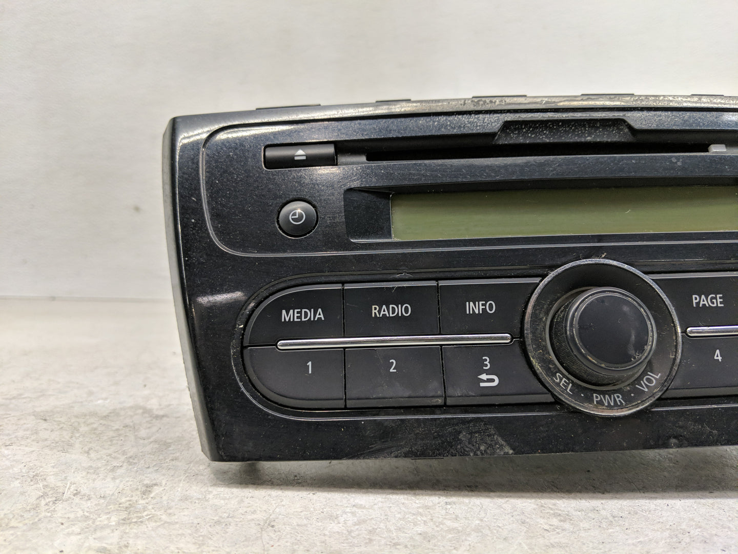 2017 Mitsubishi Mirage Radio AM FM Cd Player Receiver Replacement P/N:72137046 Fits OEM Used Auto Parts - Oemusedautoparts1.