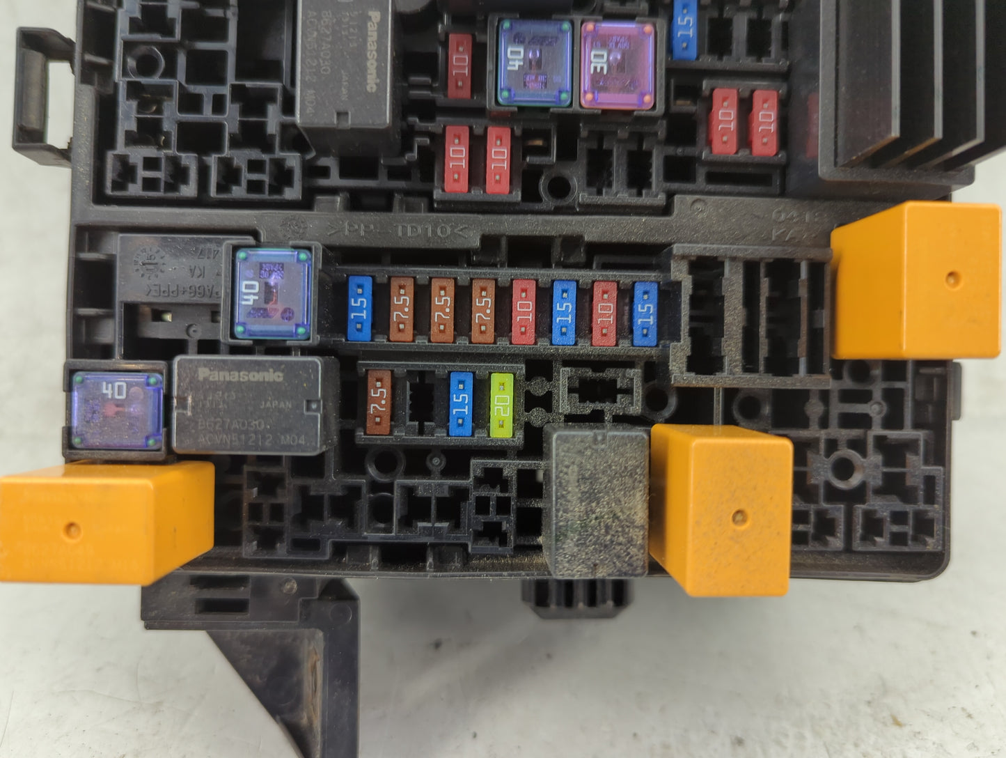 2014 Mitsubishi Mirage Fusebox Fuse Box Panel Relay Module Fits OEM Used Auto Parts - Oemusedautoparts1.com