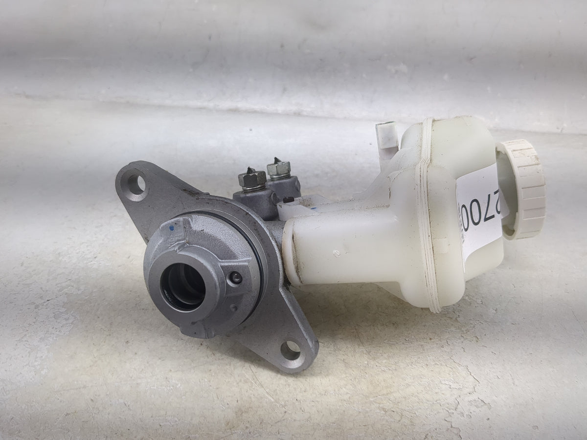 2014-2014 Mitsubishi Mirage Brake Master Cylinder 1512700 - Oemusedautoparts1.com