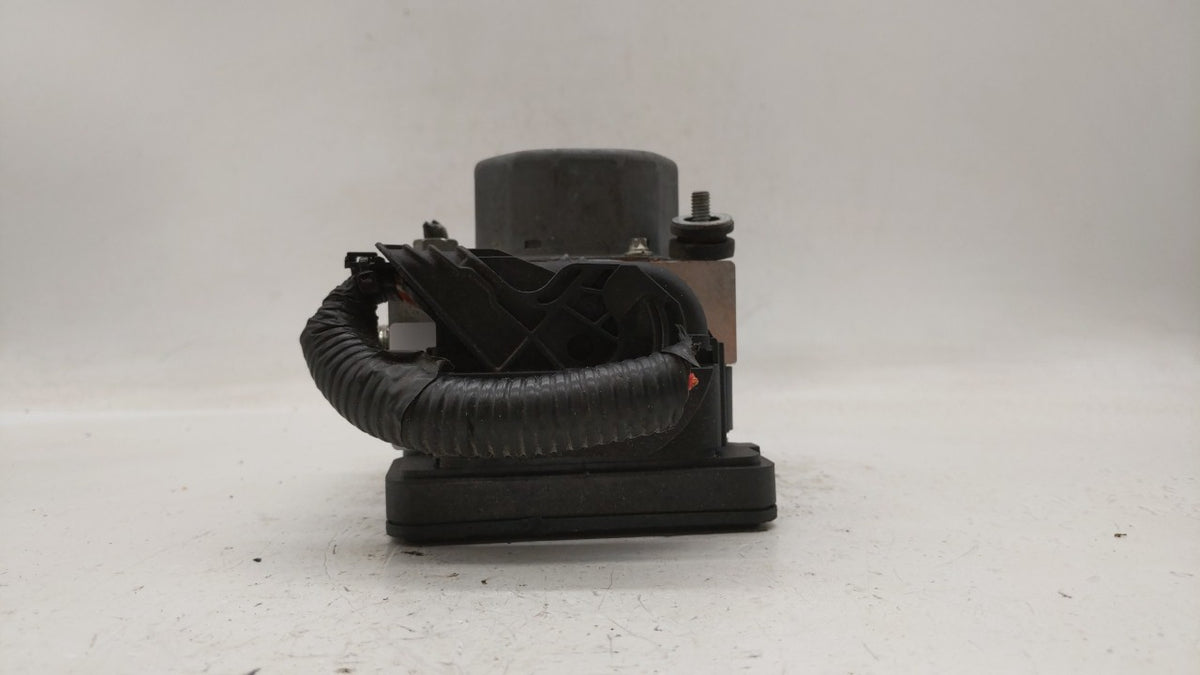 1997-2002 Mitsubishi Mirage Anti-Lock Brake ABS Pump Module Actuator OEM P/N:4670B229 Fits Fits 1997 1998 1999 2000 2001 200
