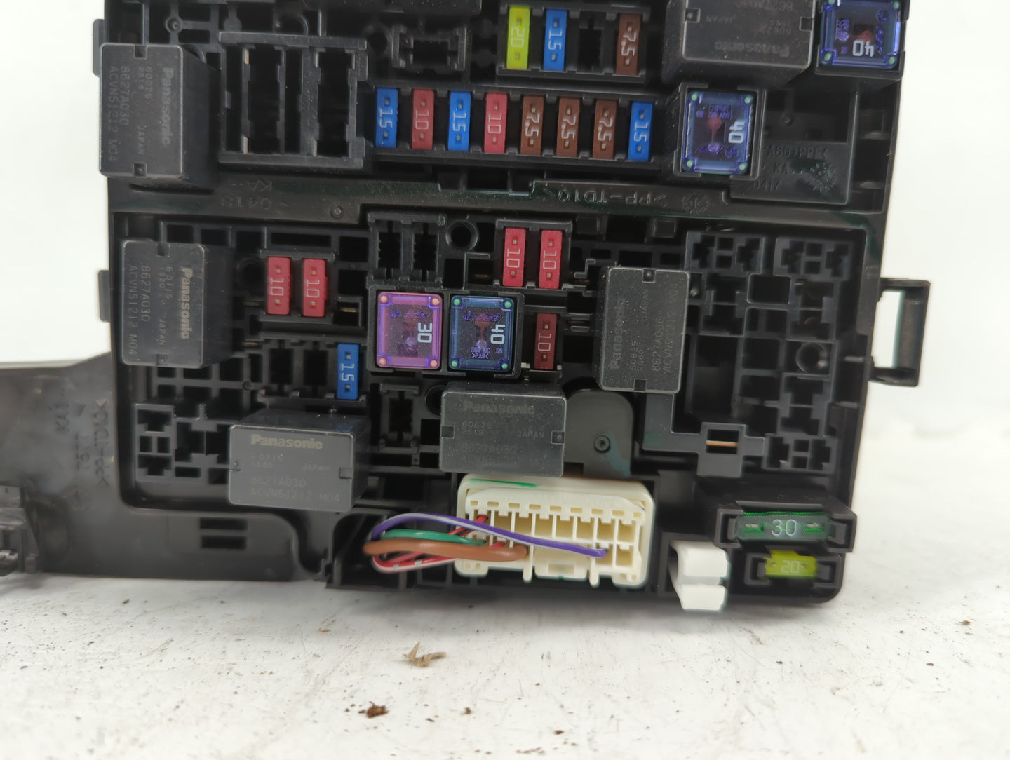 2014 Mitsubishi Mirage Fusebox Fuse Box Panel Relay Module P/N:7577 PP-TD10 Fits OEM Used Auto Parts - Oemusedautoparts1.com
