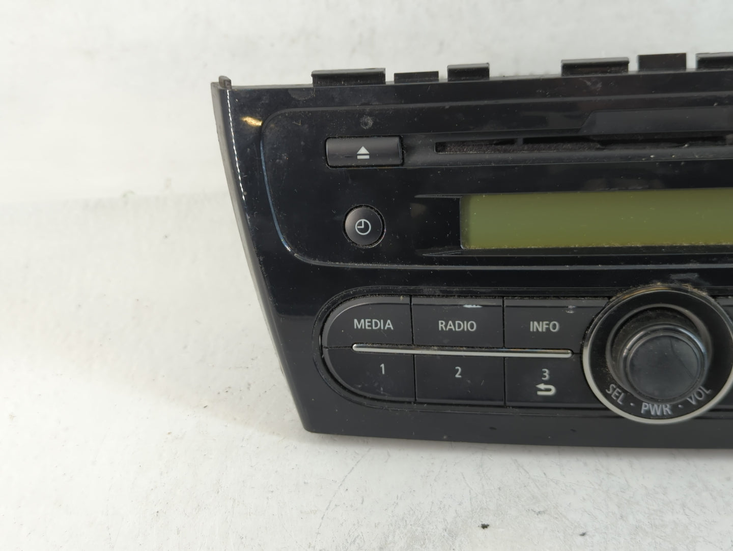 2017 Mitsubishi Mirage Am Fm Cd Player Radio Receiver - Oemusedautoparts1.com