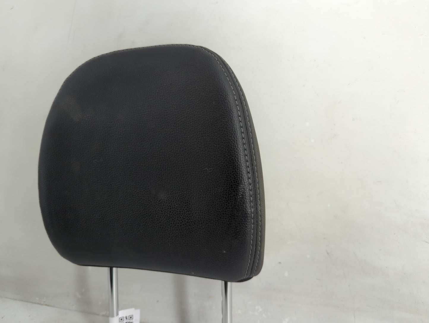 2017 Mitsubishi Outlander Headrest Head Rest Front Driver Passenger Seat Fits OEM Used Auto Parts - Oemusedautoparts1.com