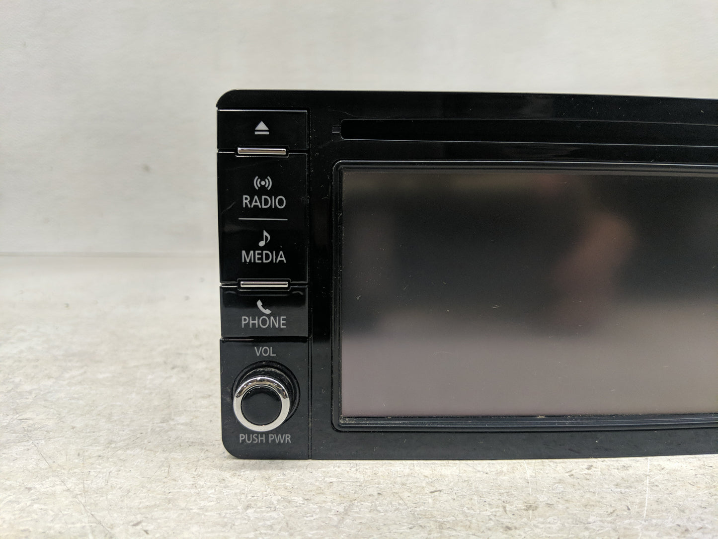 2017 Mitsubishi Outlander Radio AM FM Cd Player Receiver Replacement P/N:8701A692 Fits OEM Used Auto Parts - Oemusedautopart