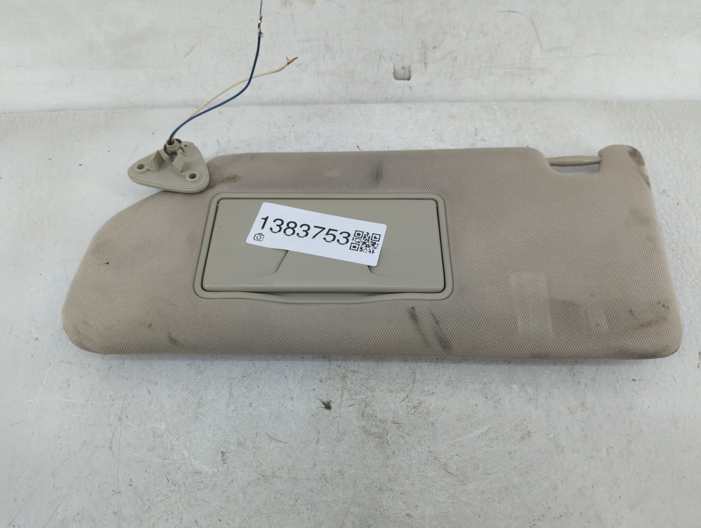 2017 Mitsubishi Outlander Sun Visor Shade Replacement Driver Left Mirror Fits OEM Used Auto Parts - Oemusedautoparts1.com
