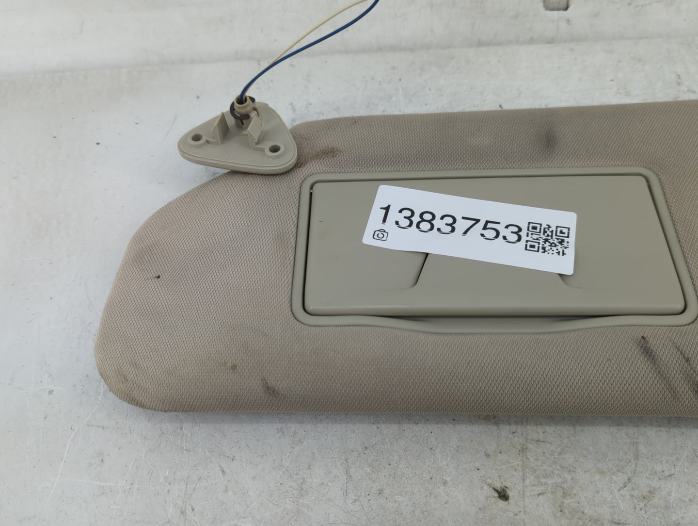 2017 Mitsubishi Outlander Sun Visor Shade Replacement Driver Left Mirror Fits OEM Used Auto Parts - Oemusedautoparts1.com