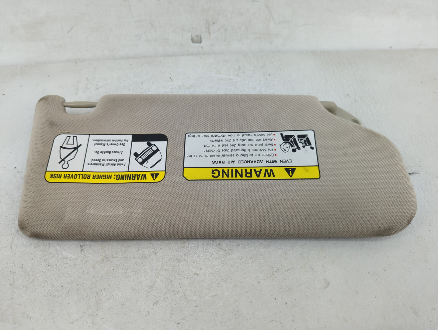 2017 Mitsubishi Outlander Sun Visor Shade Replacement Driver Left Mirror Fits OEM Used Auto Parts - Oemusedautoparts1.com