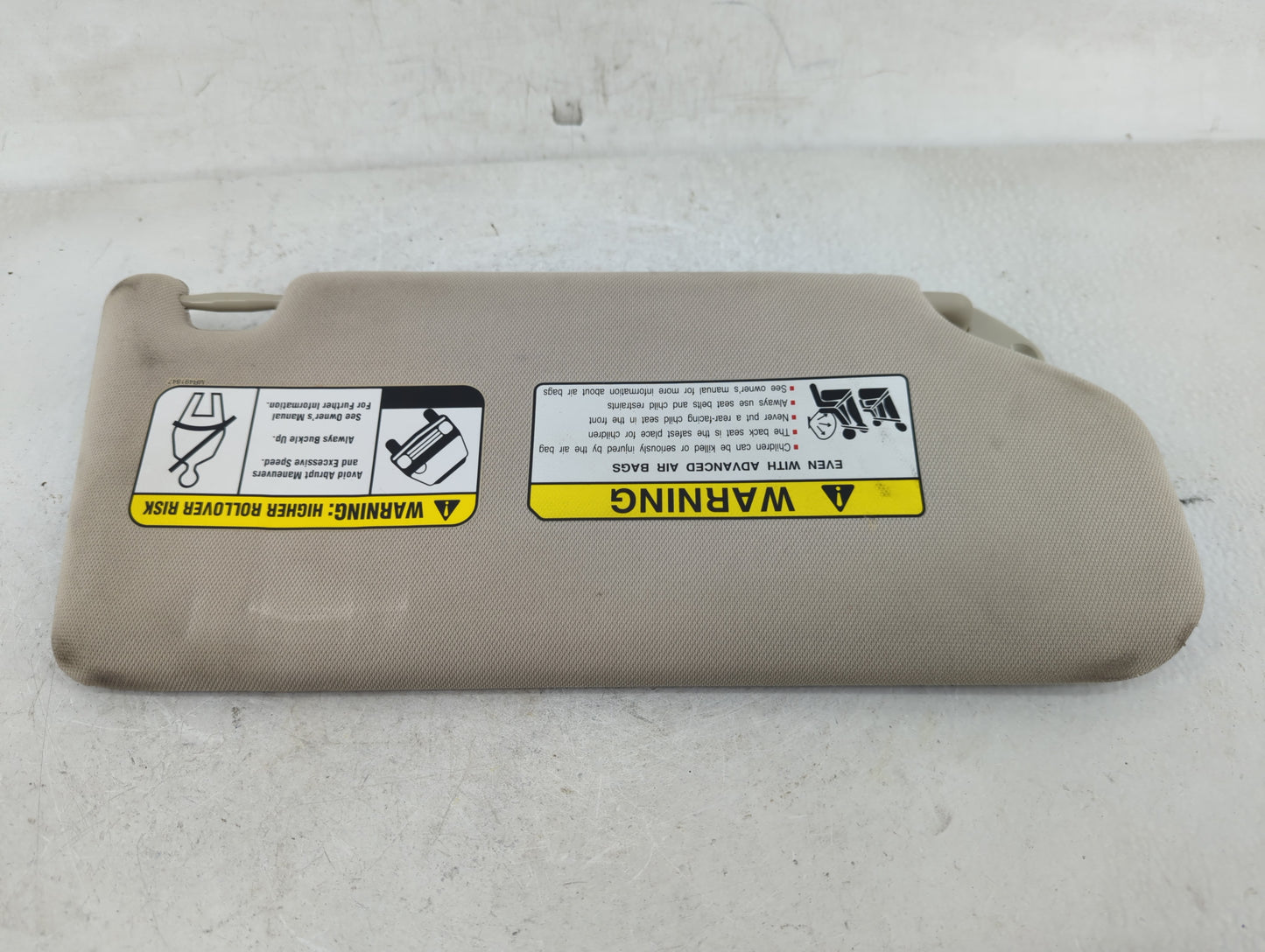 2017 Mitsubishi Outlander Sun Visor Shade Replacement Driver Left Mirror Fits OEM Used Auto Parts - Oemusedautoparts1.com