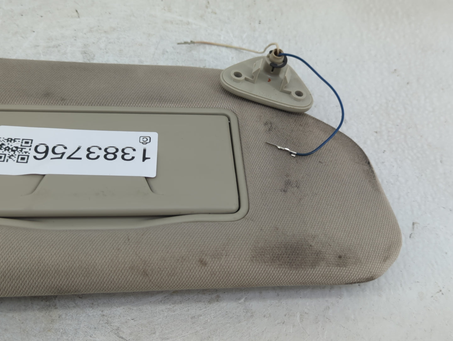 2017 Mitsubishi Outlander Sun Visor Shade Replacement Passenger Right Mirror Fits OEM Used Auto Parts - Oemusedautoparts1.co