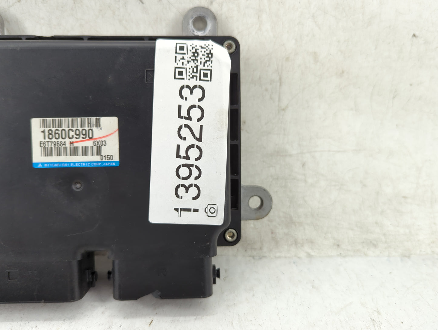 2017 Mitsubishi Outlander PCM Engine Control Computer ECU ECM PCU OEM P/N:1860C990 Fits OEM Used Auto Parts - Oemusedautopar