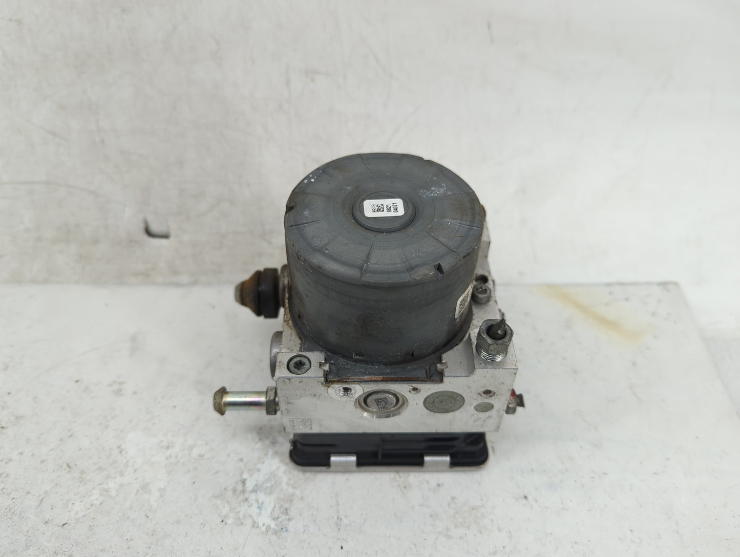 2017 Mitsubishi Outlander ABS Pump Control Module Replacement P/N:4670B374 28.5162-6202.3, 06.2109-8239.3, 06.2623-3277.1 Fi