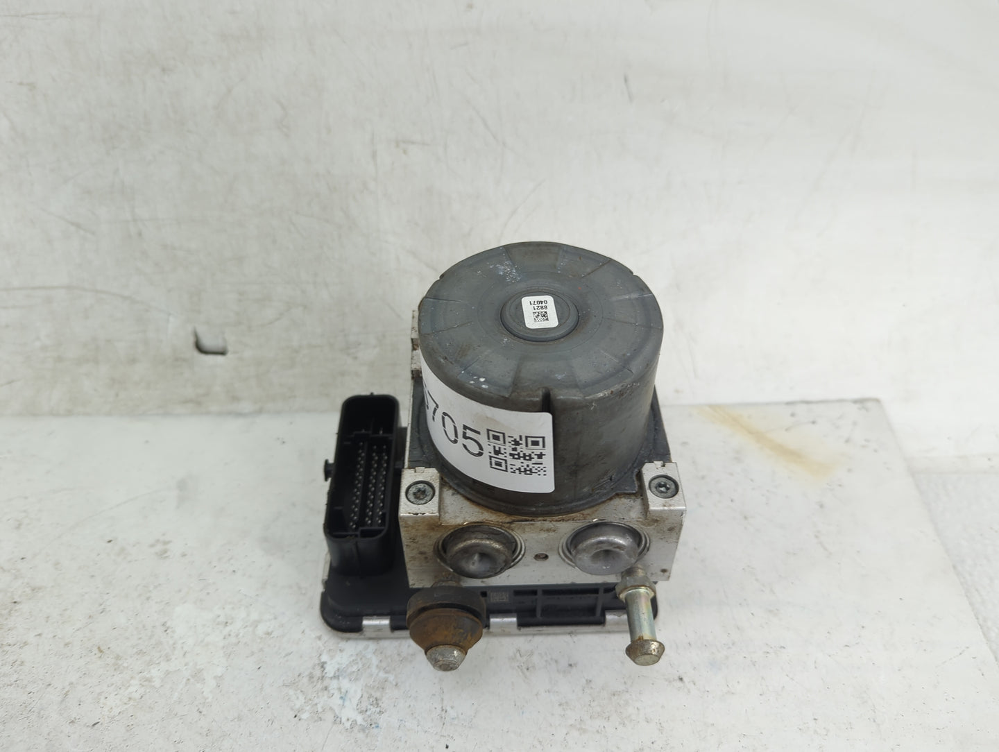 2017 Mitsubishi Outlander ABS Pump Control Module Replacement P/N:4670B374 28.5162-6202.3, 06.2109-8239.3, 06.2623-3277.1 Fi