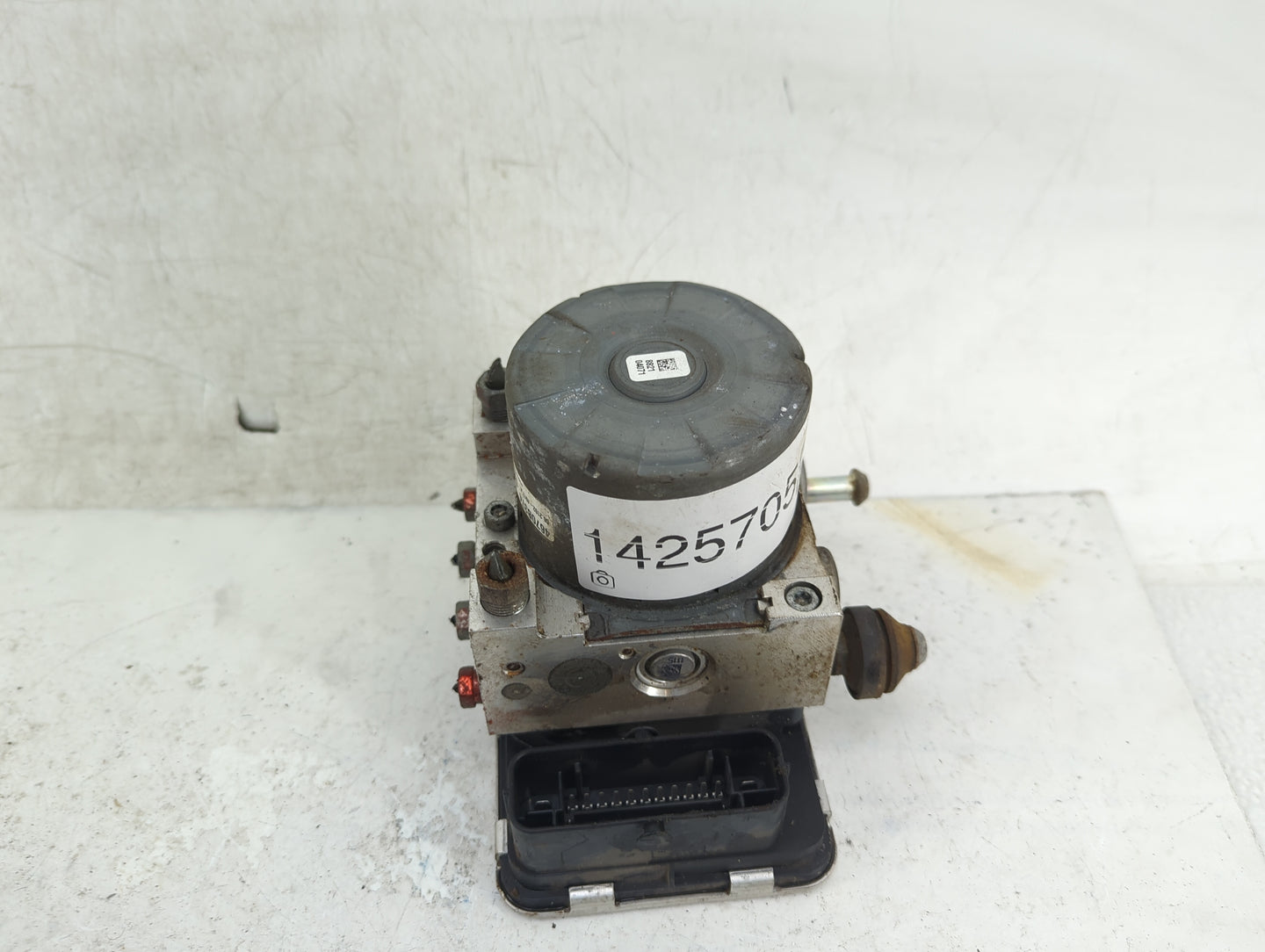 2017 Mitsubishi Outlander ABS Pump Control Module Replacement P/N:4670B374 28.5162-6202.3, 06.2109-8239.3, 06.2623-3277.1 Fi