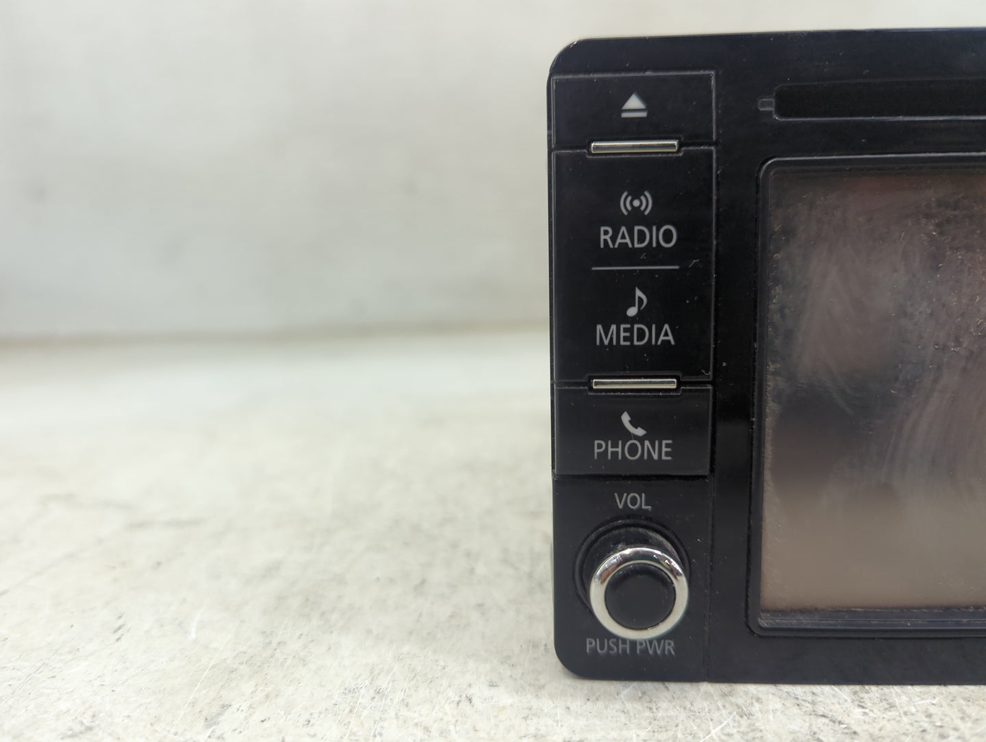 2017 Mitsubishi Outlander Radio AM FM Cd Player Receiver Replacement P/N:8701A692 DY-5MU6R69-T Fits OEM Used Auto Parts - Oe