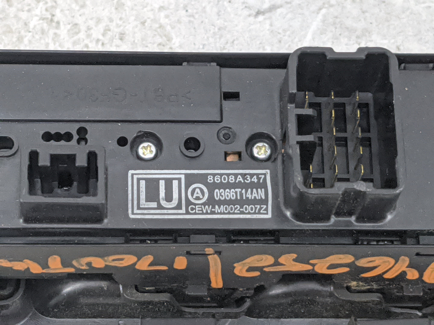 2016 Mitsubishi Outlander Master Power Window Switch Replacement Driver Side Left P/N:8608A347 0366T14AN, CEW-M002-007Z Fits