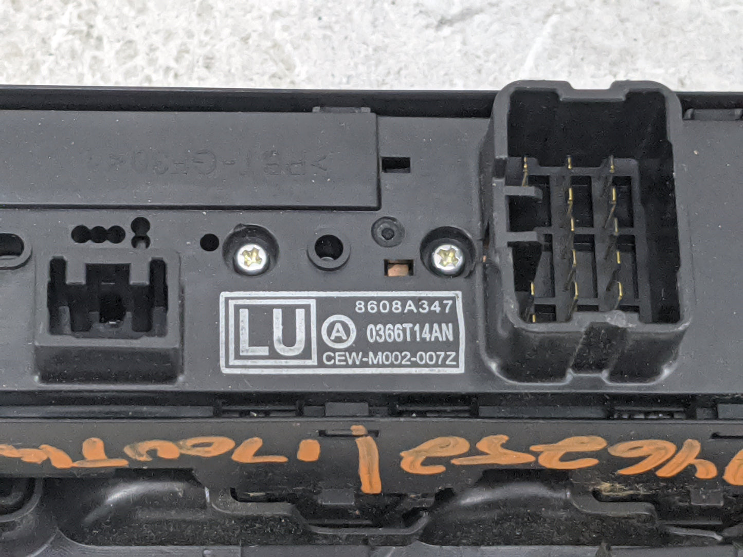 2016 Mitsubishi Outlander Master Power Window Switch Replacement Driver Side Left P/N:8608A347 0366T14AN, CEW-M002-007Z Fits