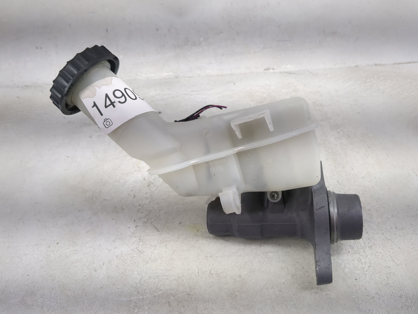2014-2016 Mitsubishi Outlander Brake Master Cylinder - Oemusedautoparts1.com
