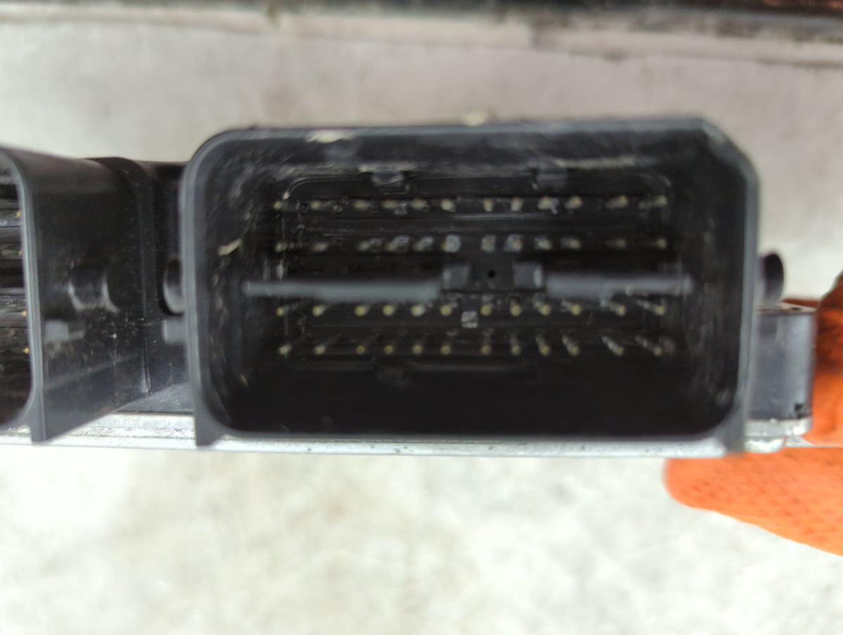 2017 Mitsubishi Outlander PCM Engine Control Computer ECU ECM PCU OEM P/N:1860C990 E6T79684 Fits OEM Used Auto Parts - Oemus
