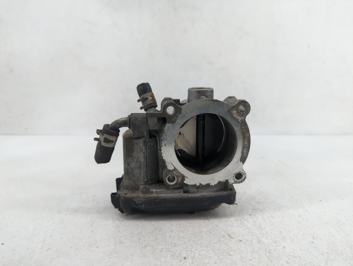 2013-2017 Mitsubishi Outlander Throttle Body P/N:57021 B Fits Fits 2013 2014 2015 2016 2017 OEM Used Auto Parts - Oemusedaut
