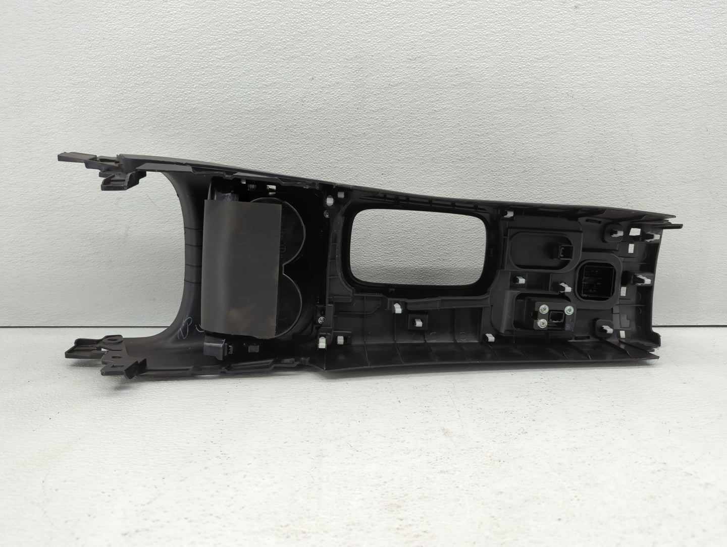 2017 Mitsubishi Outlander Center Floor Console P/N:8011B998ZZ Fits OEM Used Auto Parts - Oemusedautoparts1.com