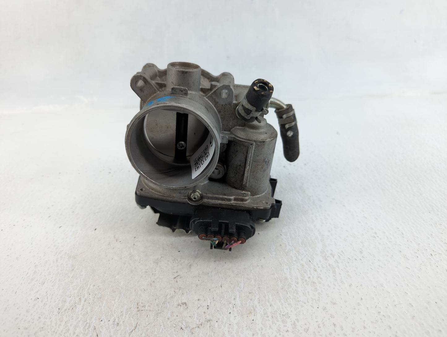2017 Mitsubishi Outlander Throttle Body P/N:57021-8X300774 57021, 8X300774 Fits OEM Used Auto Parts - Oemusedautoparts1.com
