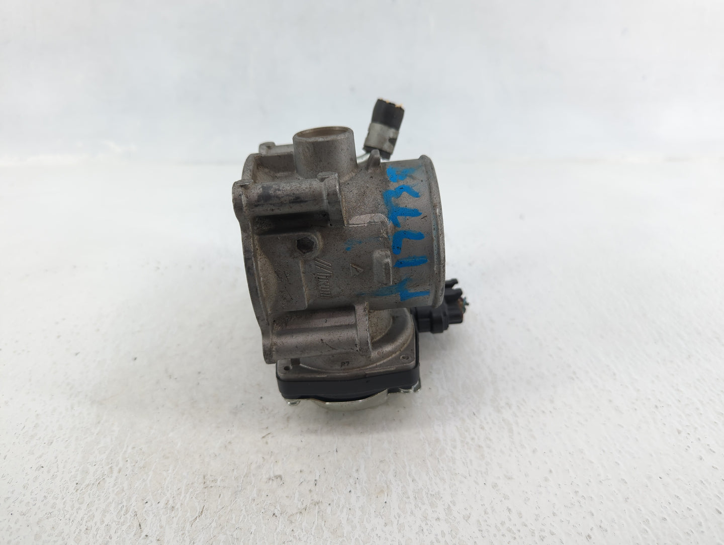 2017 Mitsubishi Outlander Throttle Body P/N:57021-8X300774 57021, 8X300774 Fits OEM Used Auto Parts - Oemusedautoparts1.com