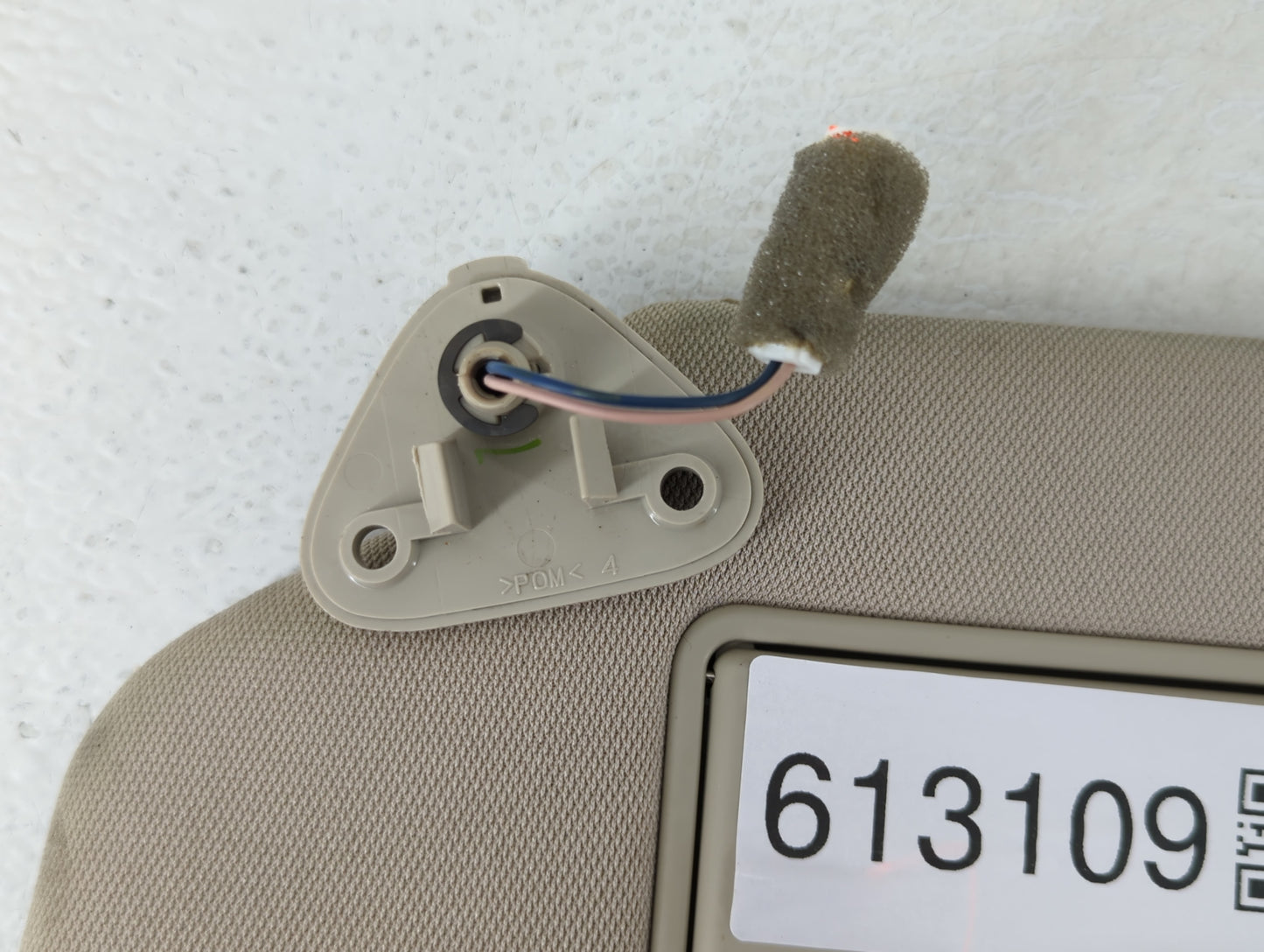 2017 Mitsubishi Outlander Sun Visor Shade Replacement Passenger Right Mirror Fits OEM Used Auto Parts - Oemusedautoparts1.co