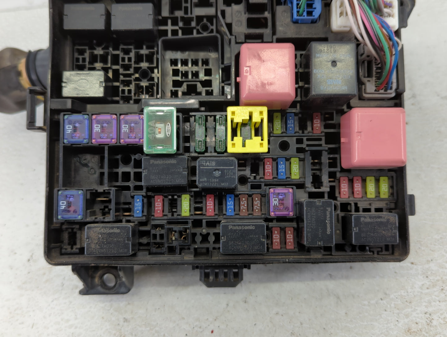 2017 Mitsubishi Outlander Fusebox Fuse Box Panel Relay Module Fits OEM Used Auto Parts - Oemusedautoparts1.com