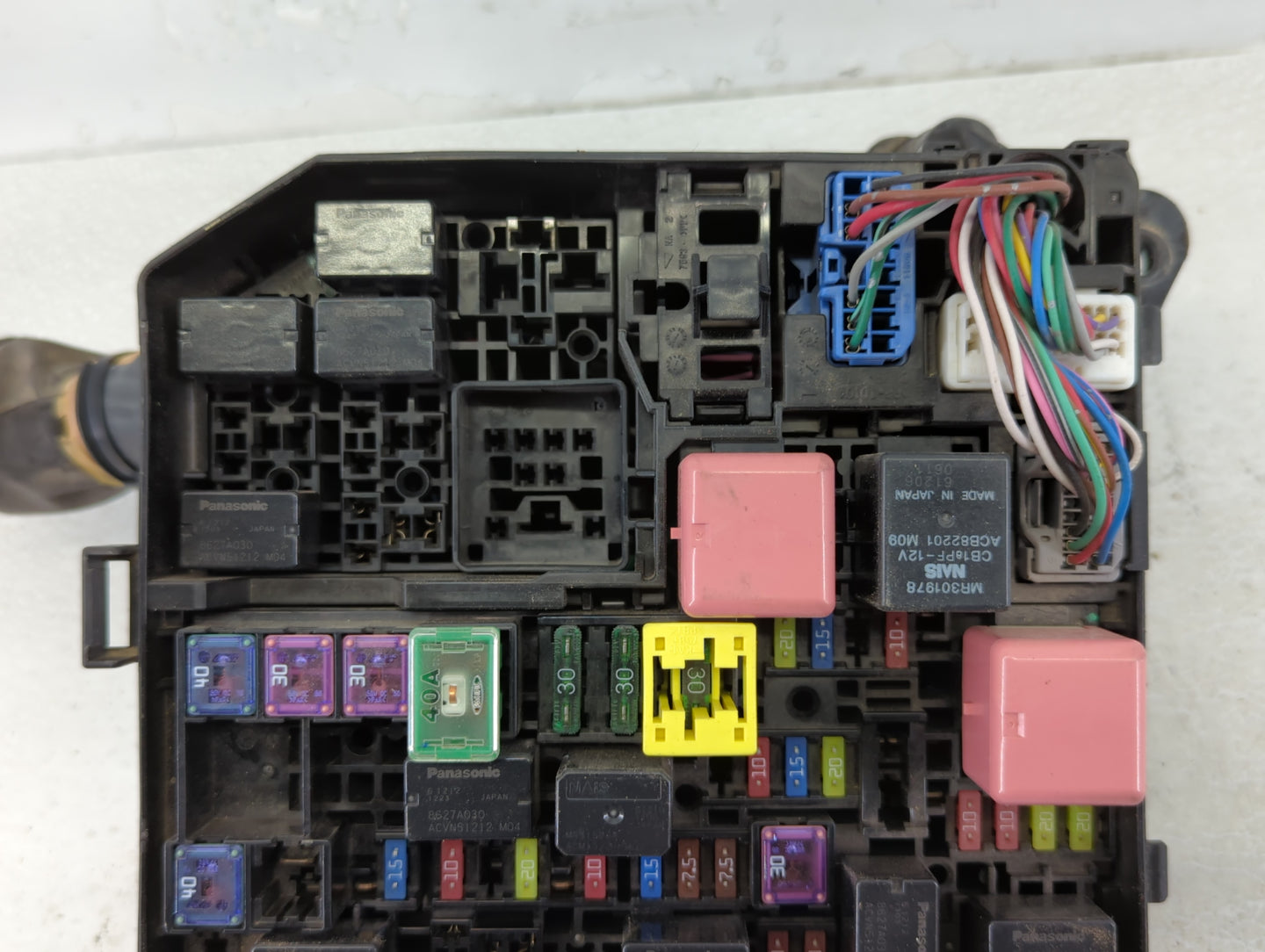 2017 Mitsubishi Outlander Fusebox Fuse Box Panel Relay Module Fits OEM Used Auto Parts - Oemusedautoparts1.com