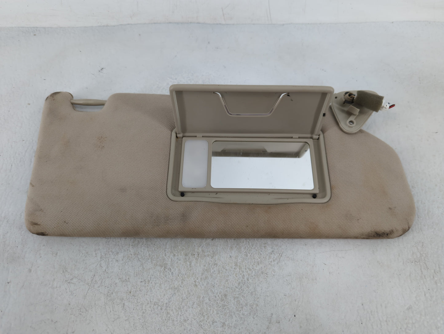 2017 Mitsubishi Outlander Sun Visor Shade Replacement Passenger Right Mirror Fits OEM Used Auto Parts - Oemusedautoparts1.co