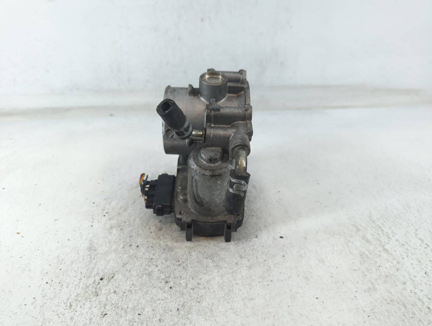 2013-2017 Mitsubishi Outlander Throttle Body P/N:57021 Fits Fits 2013 2014 2015 2016 2017 OEM Used Auto Parts - Oemusedautop