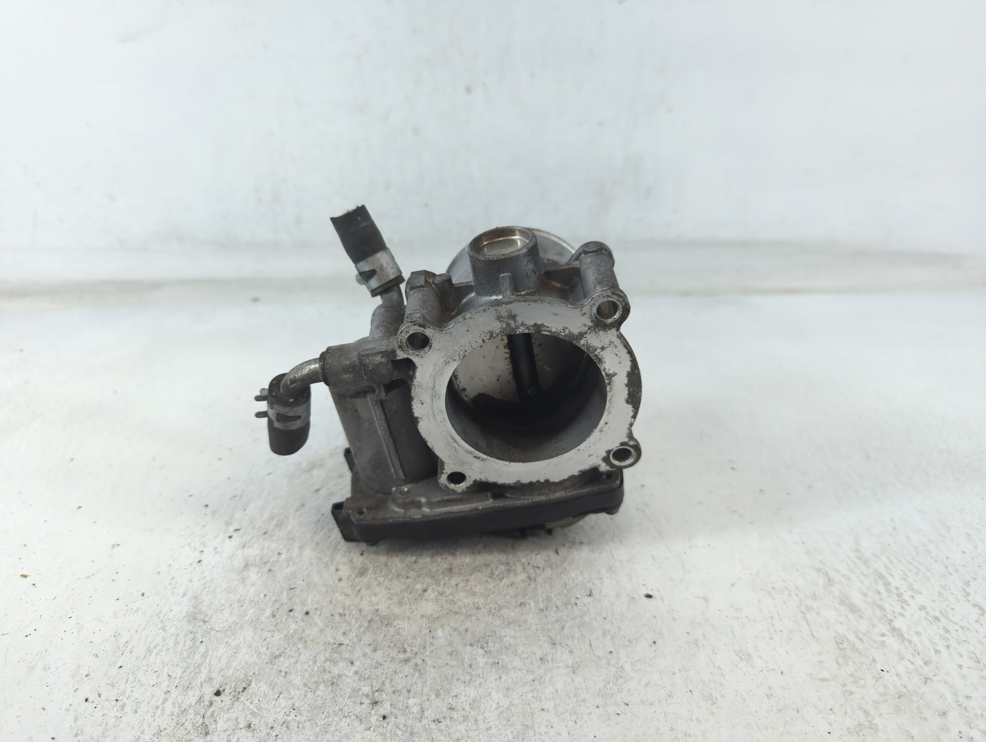 2013-2017 Mitsubishi Outlander Throttle Body P/N:57021 Fits Fits 2013 2014 2015 2016 2017 OEM Used Auto Parts - Oemusedautop