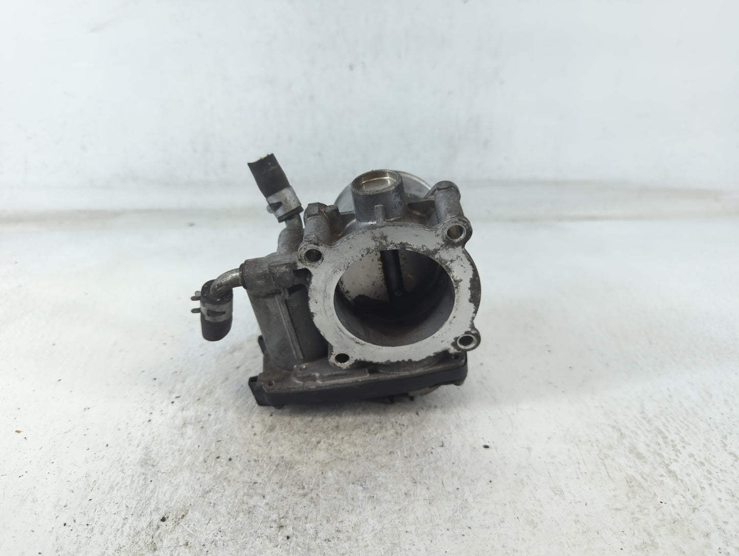 2013-2017 Mitsubishi Outlander Throttle Body P/N:57021 Fits Fits 2013 2014 2015 2016 2017 OEM Used Auto Parts - Oemusedautop