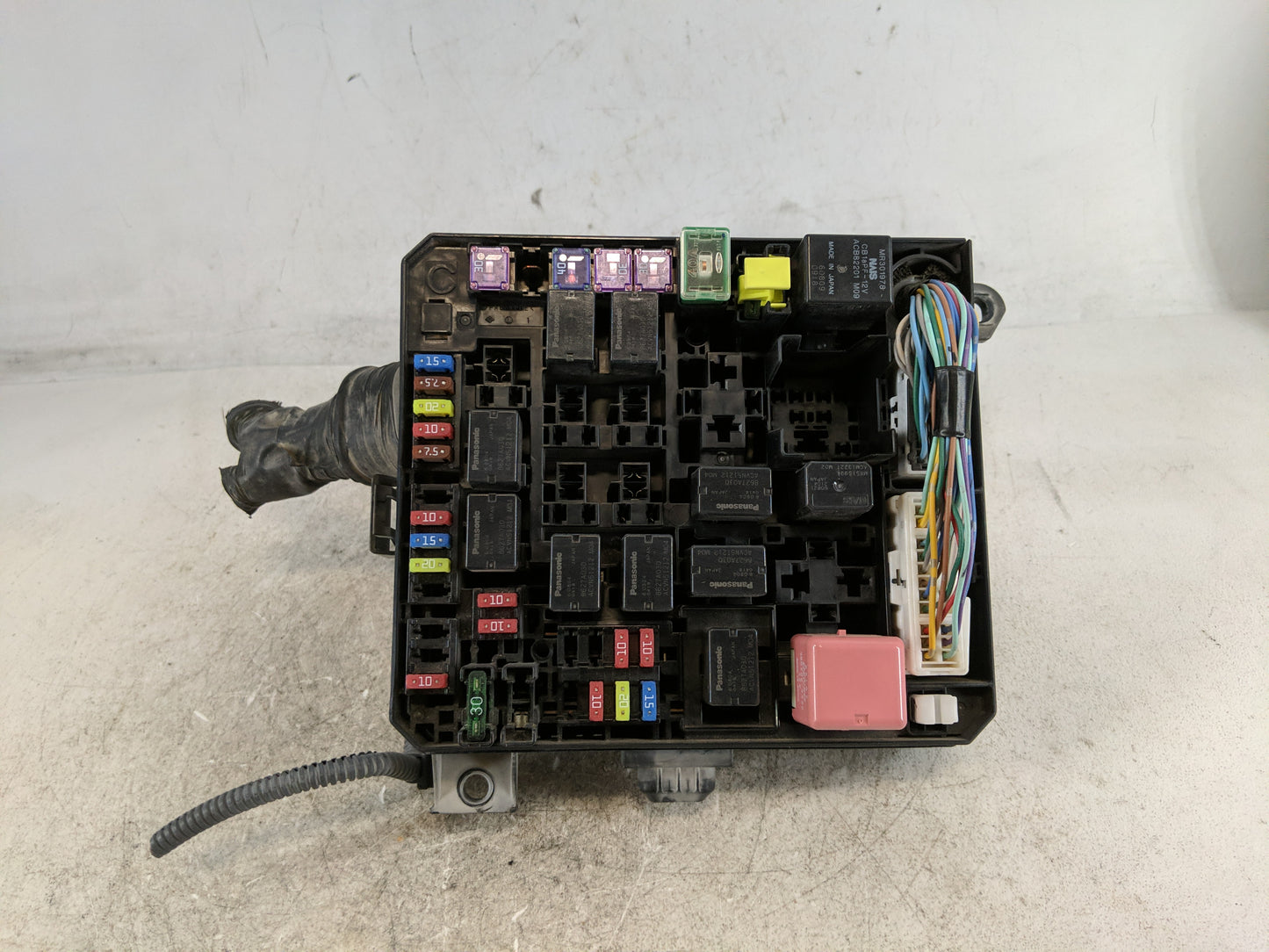 2012-2017 Mitsubishi Outlander Sport Fusebox Fuse Box Panel Relay Module Fits Fits 2012 2013 2014 2015 2016 2017 OEM Used Au